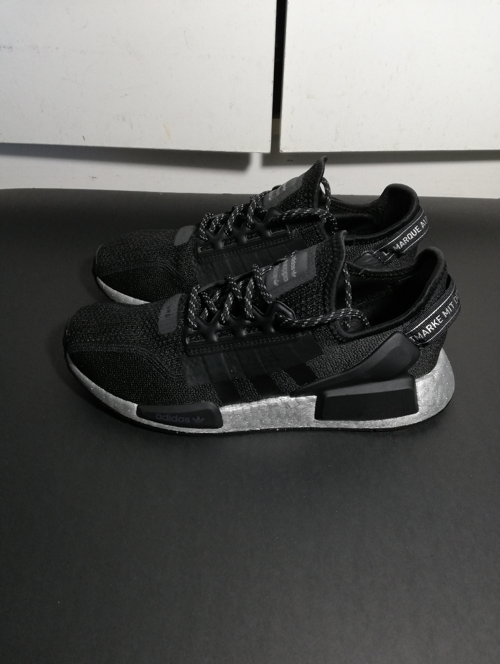 ADIDAS NMD-R1 BOOST WOMEN US SIZE 7.5 LIKE NEW